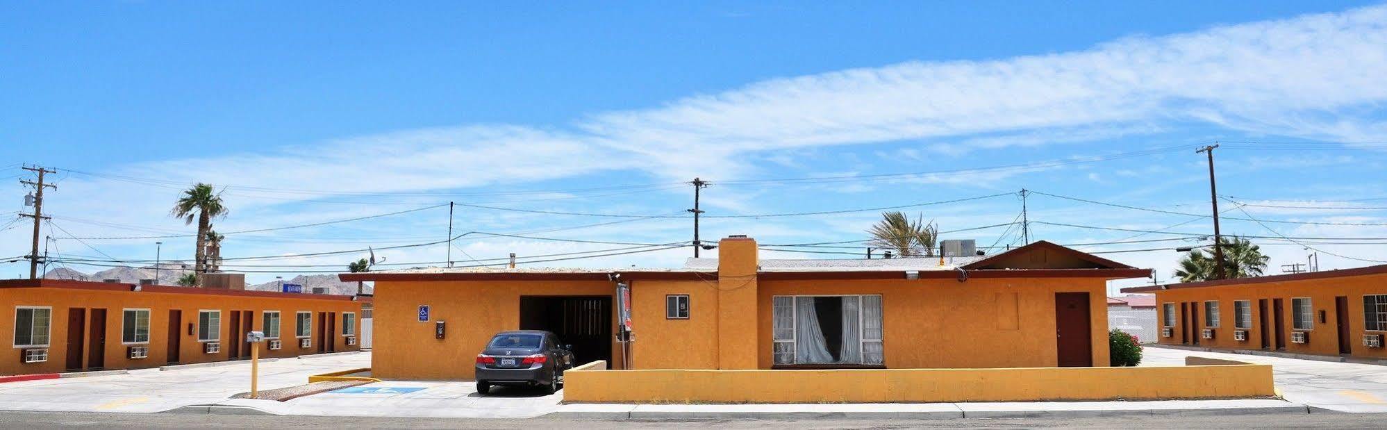 A Nights Inn Ridgecrest Exteriér fotografie